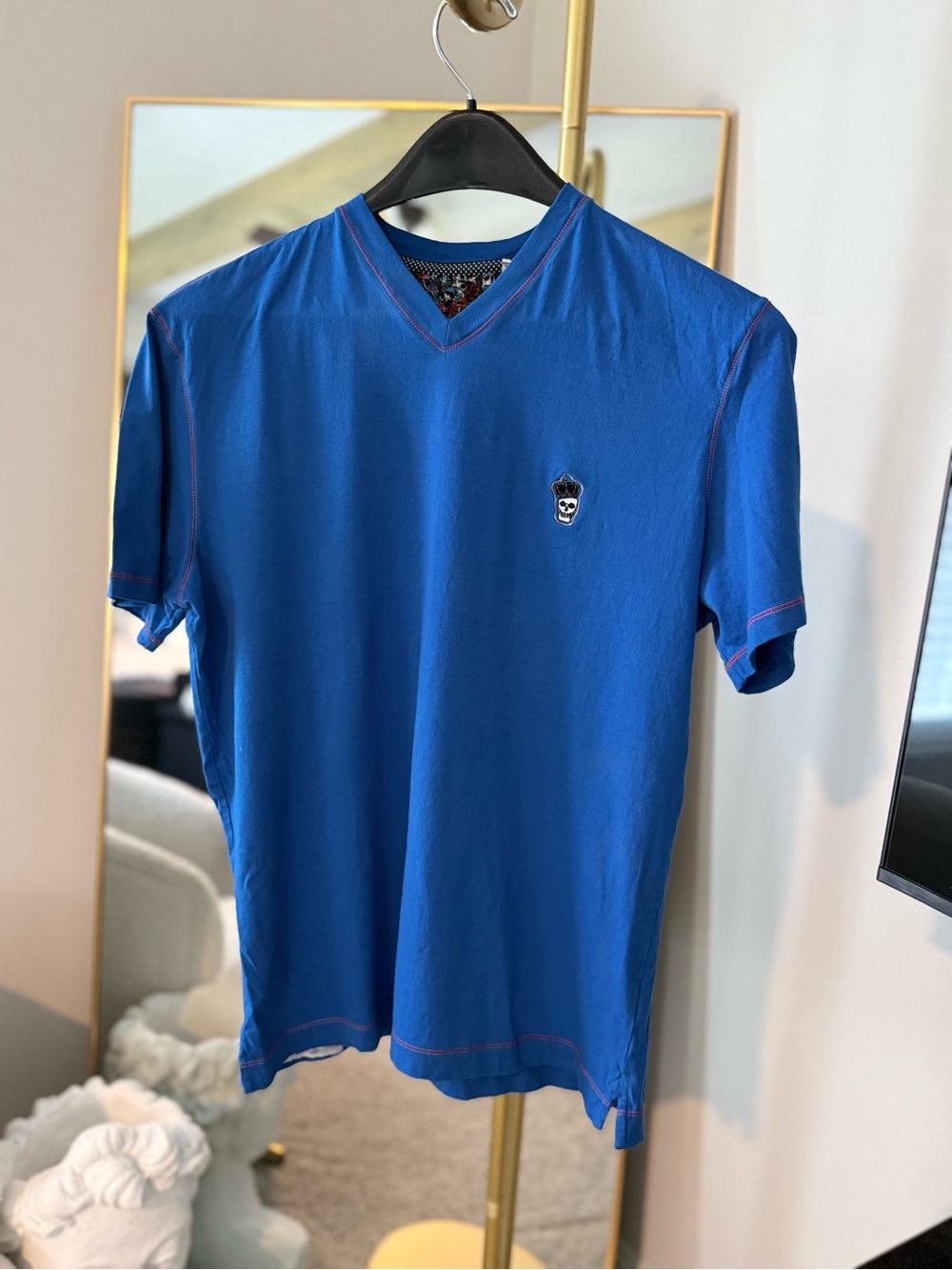 Robert Graham Royal Blue V-Neck Short Sleeve Tee with Embroidered Skull